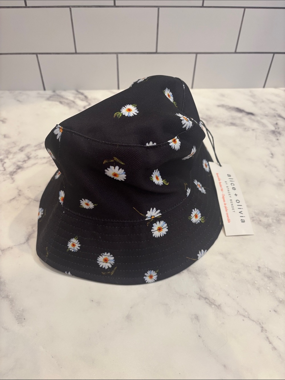 Alice + Olivia Black Daisy Print Bucket Hat -Reversible